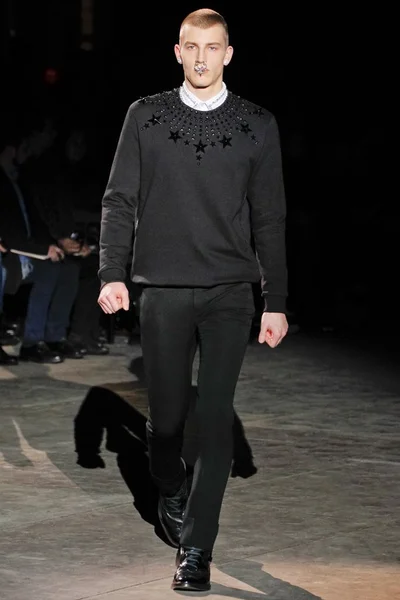 Look 42
